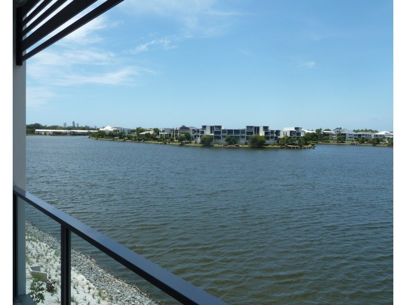9/3028 The Boulevard, Carrara QLD 4211