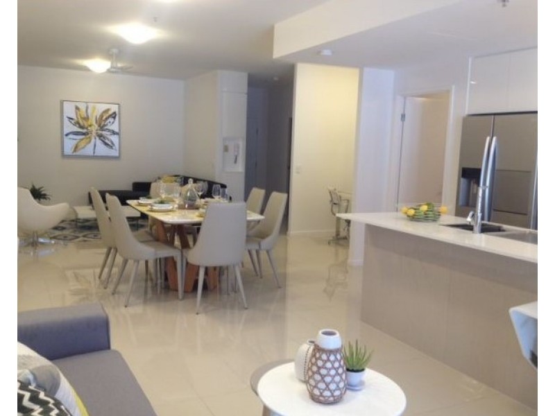 403/378 Marine Parade, Labrador QLD 4215
