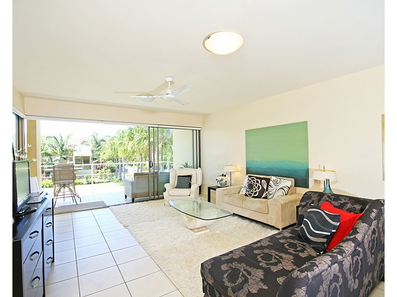 18/1 Grenada Way, Kawana Island QLD 4575