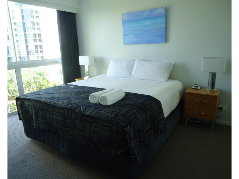 30/15-21 Breaker Street, Main Beach QLD 4217