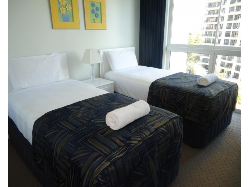 30/15-21 Breaker Street, Main Beach QLD 4217
