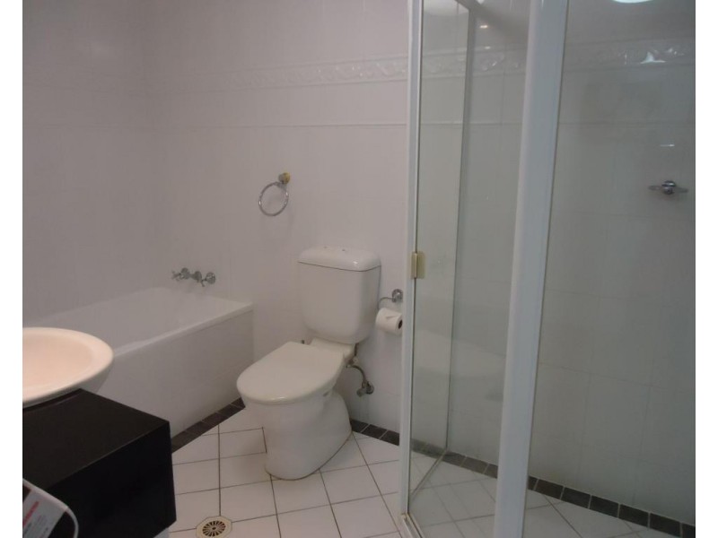 30/15-21 Breaker Street, Main Beach QLD 4217
