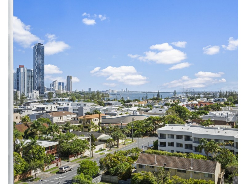 29/3 Tedder Avenue, Main Beach QLD 4217