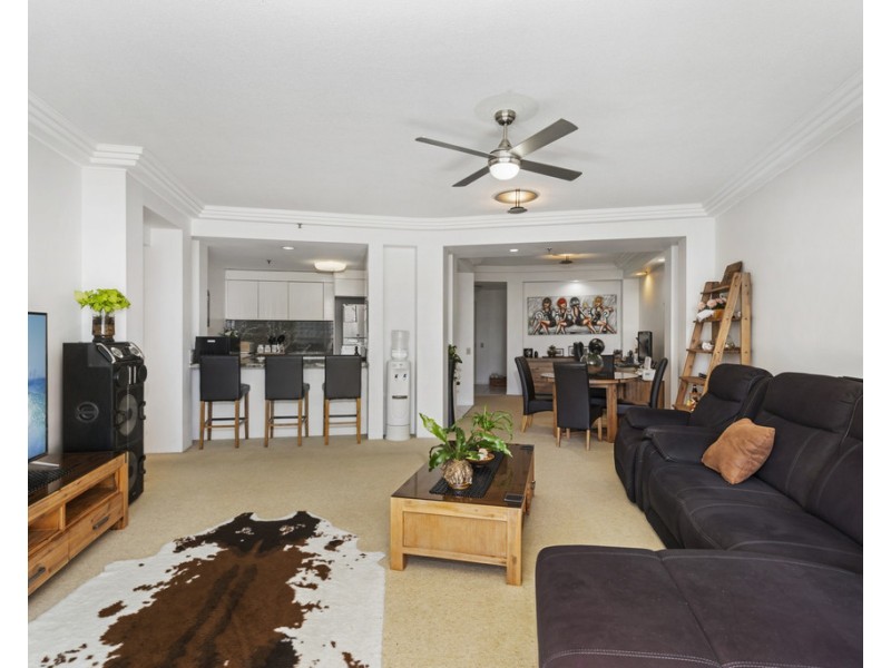 29/3 Tedder Avenue, Main Beach QLD 4217