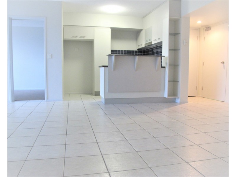 CF2141 / 27 Station Road, Indooroopilly QLD 4068