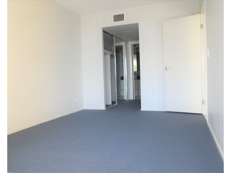 CF2141 / 27 Station Road, Indooroopilly QLD 4068