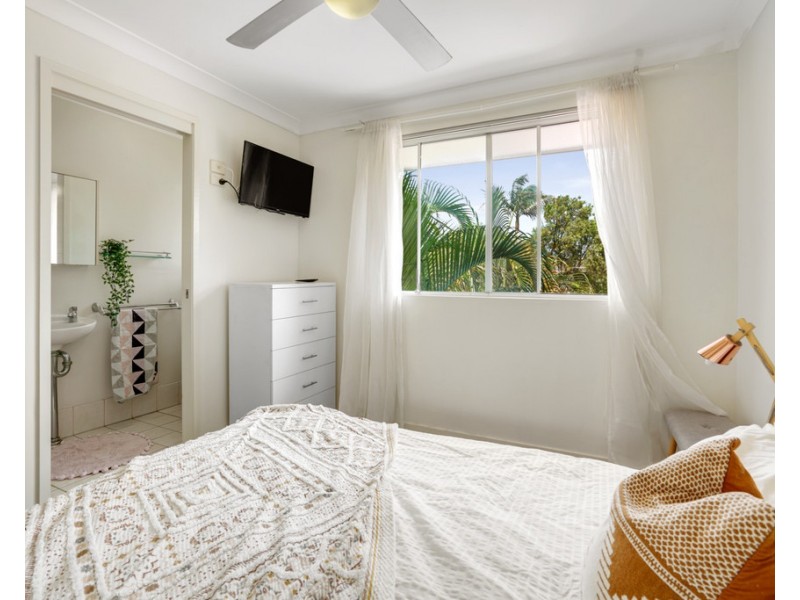 8/49 Brighton Street, Biggera Waters QLD 4216