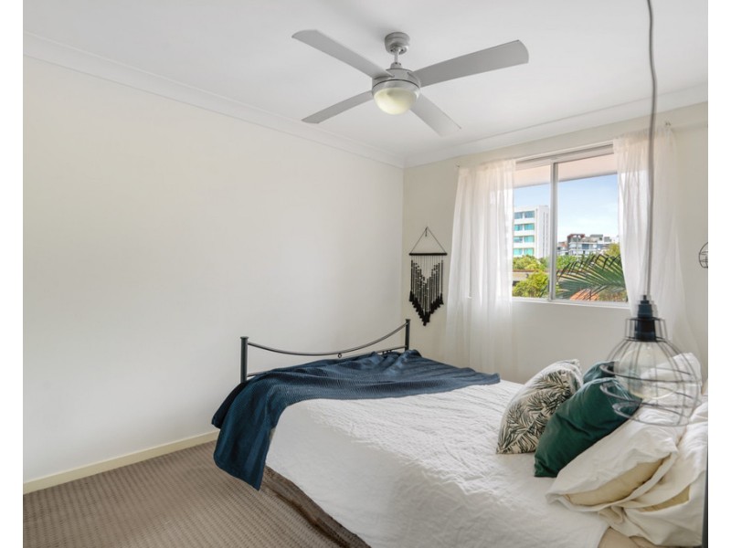 8/49 Brighton Street, Biggera Waters QLD 4216
