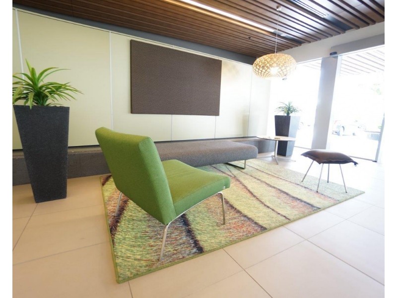 04/37C Harbour Road, Hamilton QLD 4007