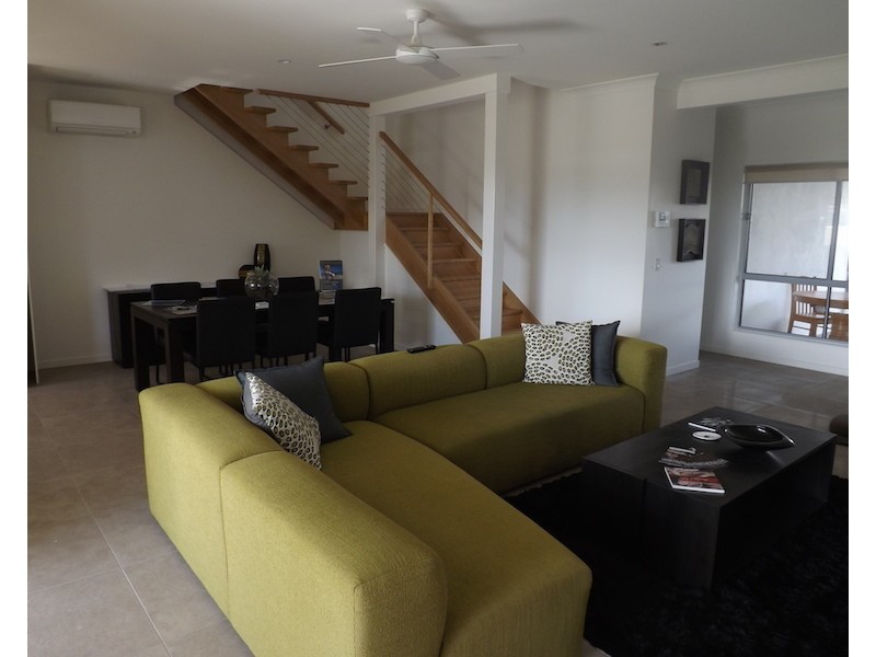 4/46 Regatta Blvd, Birtinya QLD 4575