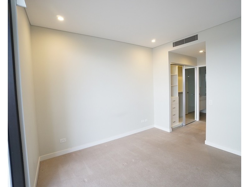 RENTED RENTED, Hamilton QLD 4007