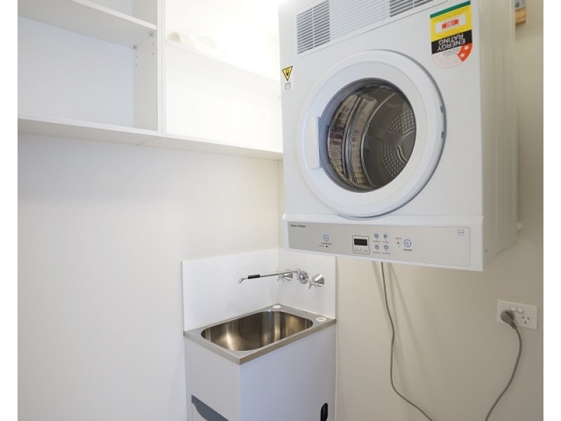 RENTED RENTED, Hamilton QLD 4007