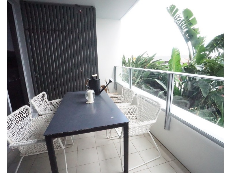 0004/37C Harbour Road, Hamilton QLD 4007