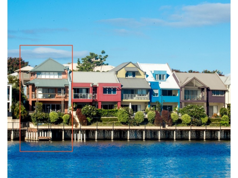 3014 The Boulevarde, Carrara QLD 4211