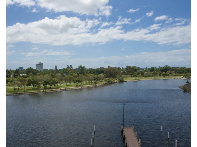 3014 The Boulevarde, Carrara QLD 4211