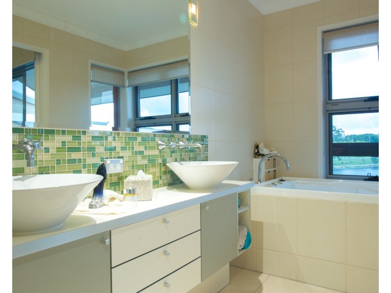 3014 The Boulevarde, Carrara QLD 4211