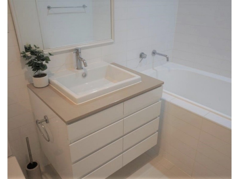 14/37C Harbour Road, Hamilton QLD 4007