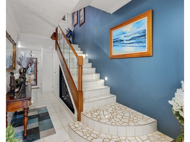 4/23-25 Madang Street, Runaway Bay QLD 4216