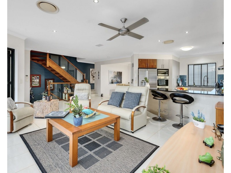 4/23-25 Madang Street, Runaway Bay QLD 4216