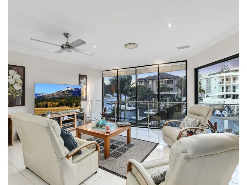 4/23-25 Madang Street, Runaway Bay QLD 4216