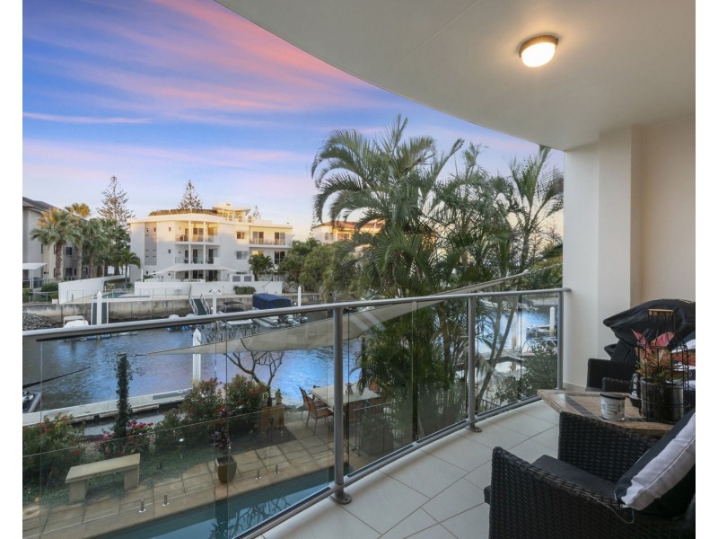 4/23-25 Madang Street, Runaway Bay QLD 4216