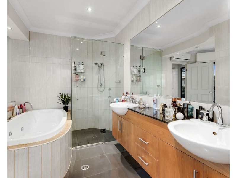 4/23-25 Madang Street, Runaway Bay QLD 4216