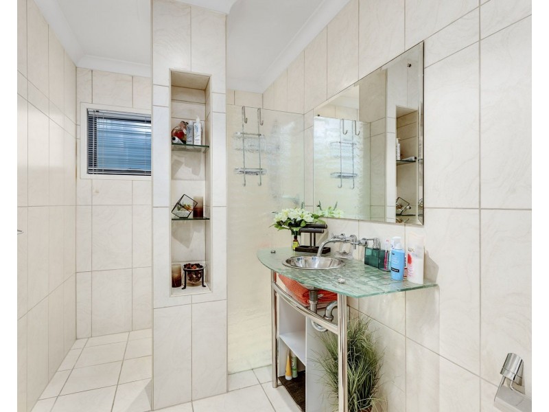 4/23-25 Madang Street, Runaway Bay QLD 4216