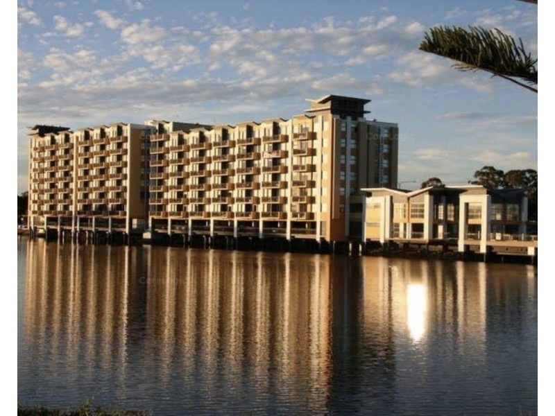 141/25 Lake Orr Drive, Robina QLD 4226