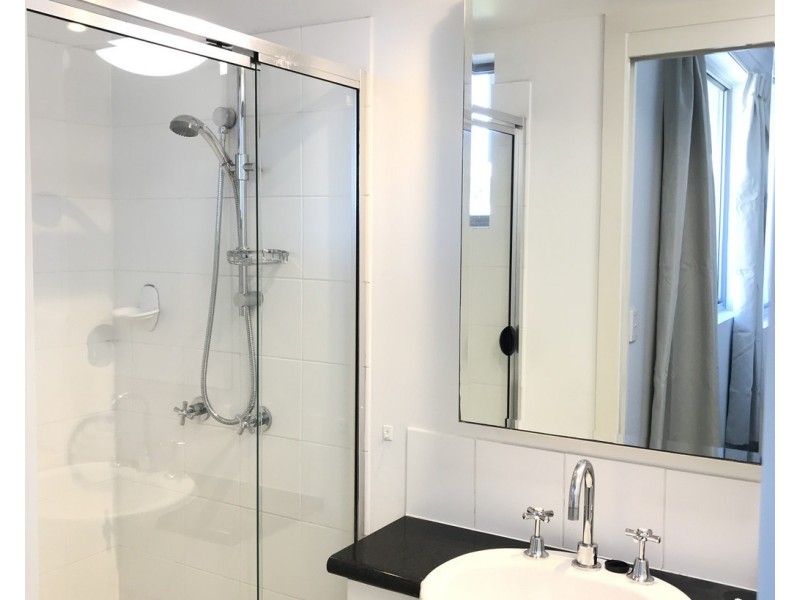 100 Bowen street, Spring Hill QLD 4000