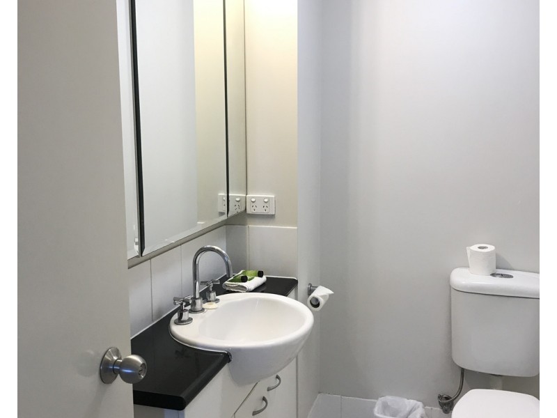 100 Bowen street, Spring Hill QLD 4000