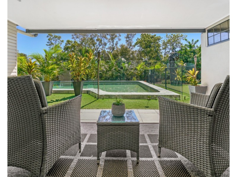 17 Perry Place, Biggera Waters QLD 4216