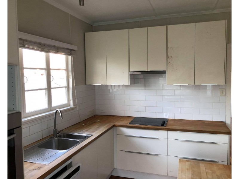 18 Perkin St, Upper Mount Gravatt QLD 4122