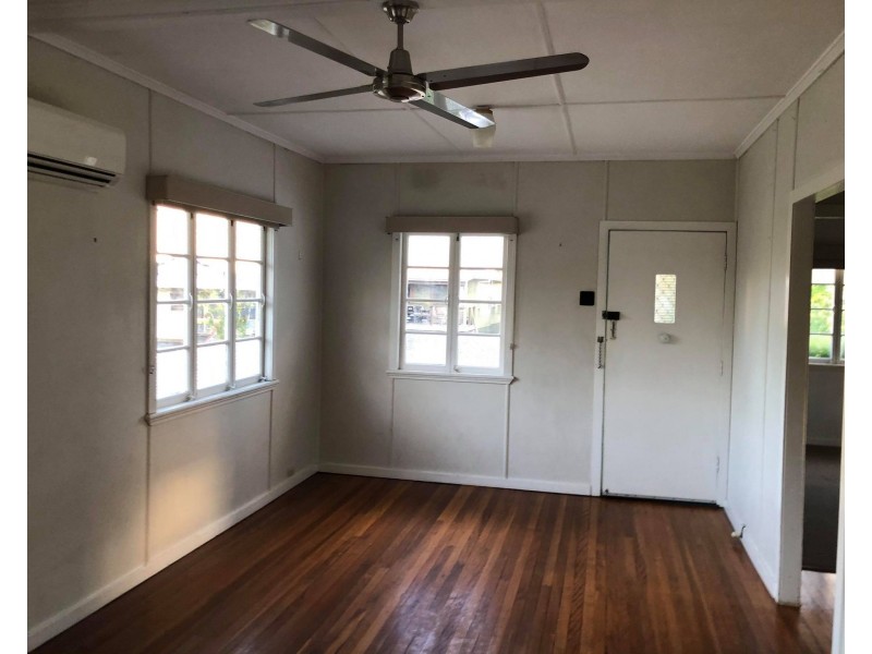 18 Perkin St, Upper Mount Gravatt QLD 4122