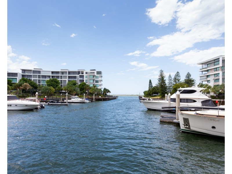 7406/323 Bayview Street, Hollywell QLD 4216