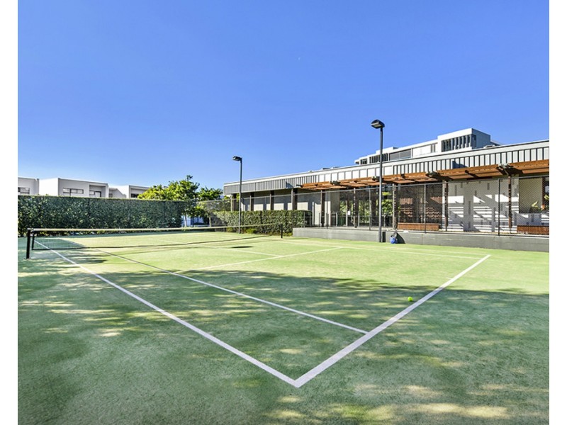 7406/323 Bayview Street, Hollywell QLD 4216