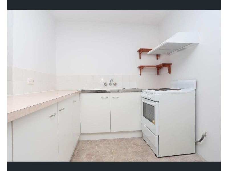 4/16 Norman Street, Southport QLD 4215