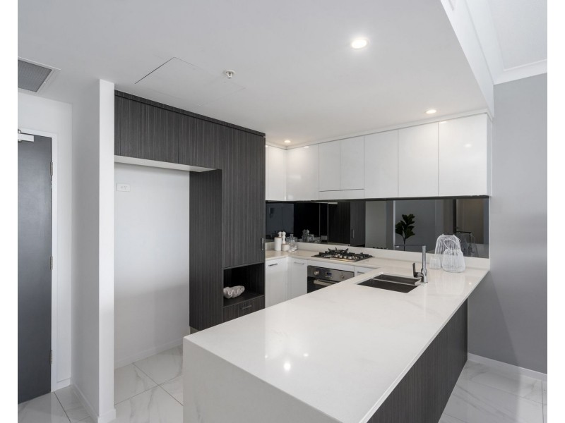 3807/5 Harbour Side Court, Biggera Waters QLD 4216