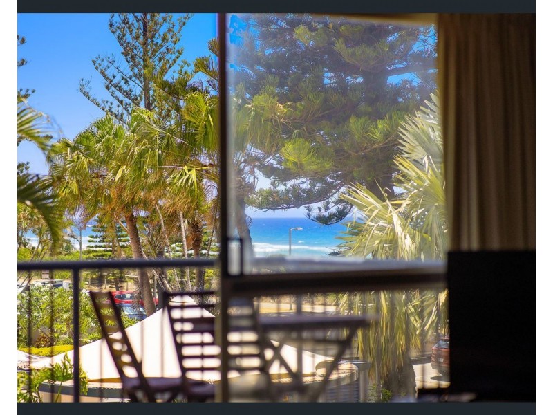 4/17 Broadbeach blvd, Broadbeach QLD 4218