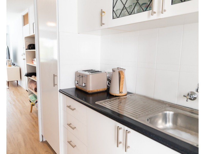 4/17 Broadbeach blvd, Broadbeach QLD 4218