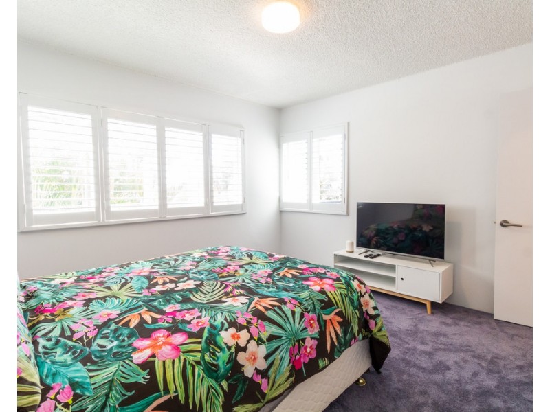 4/17 Broadbeach blvd, Broadbeach QLD 4218