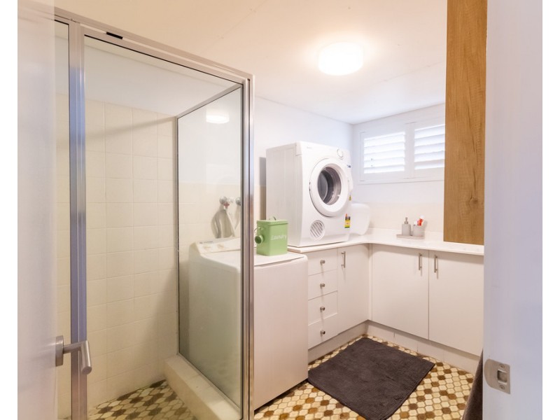 4/17 Broadbeach blvd, Broadbeach QLD 4218