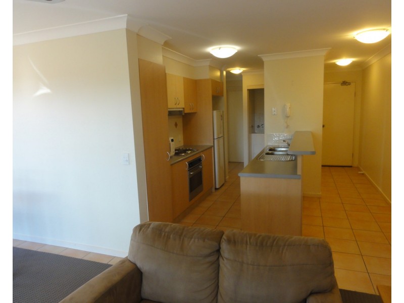 2/3 Tate Street, Southport QLD 4215