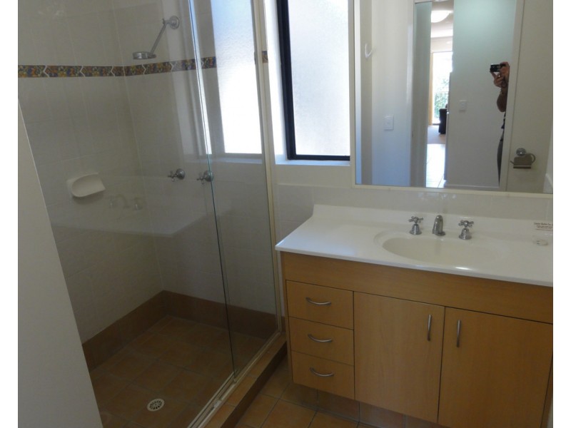 2/3 Tate Street, Southport QLD 4215