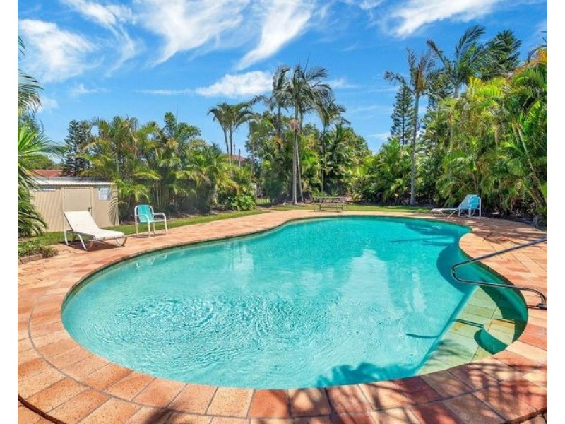 2/11 Waterford court, Bundall QLD 4217