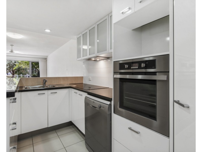 55/57 Grand Parade, Kawana Island QLD 4575