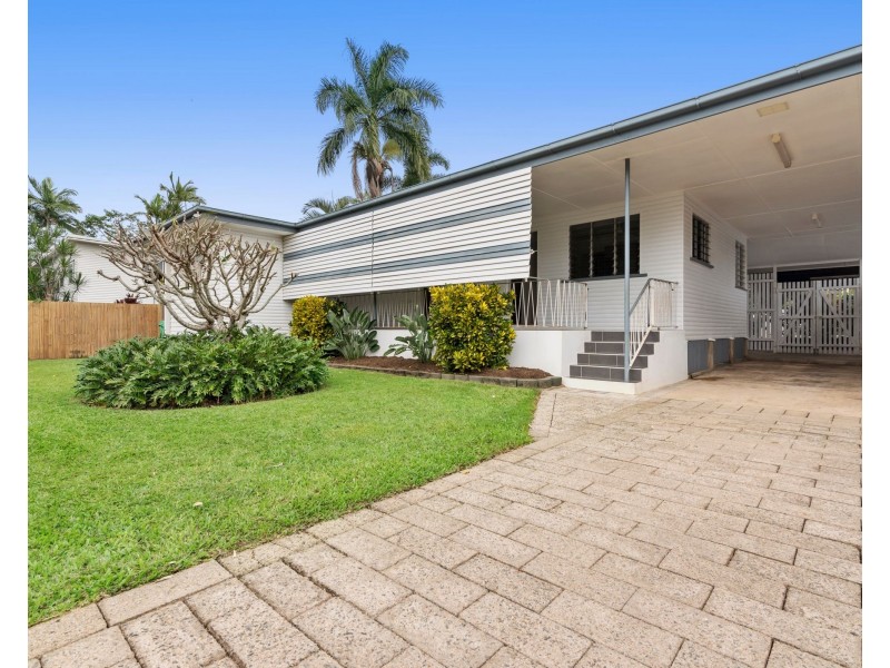 3 Watson Street, Earlville QLD 4870