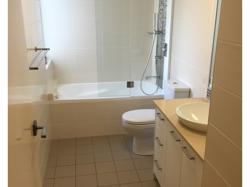 2503/111 Lindfield Rd, Helensvale QLD 4212