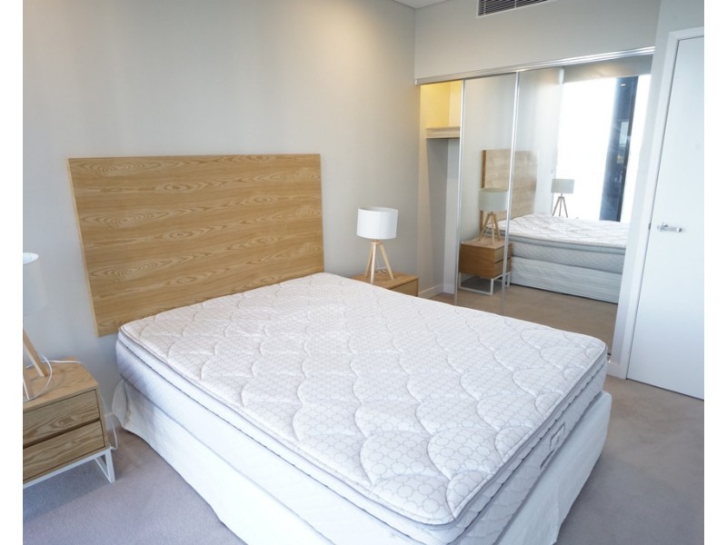 2/37D Harbour Road, Hamilton QLD 4007