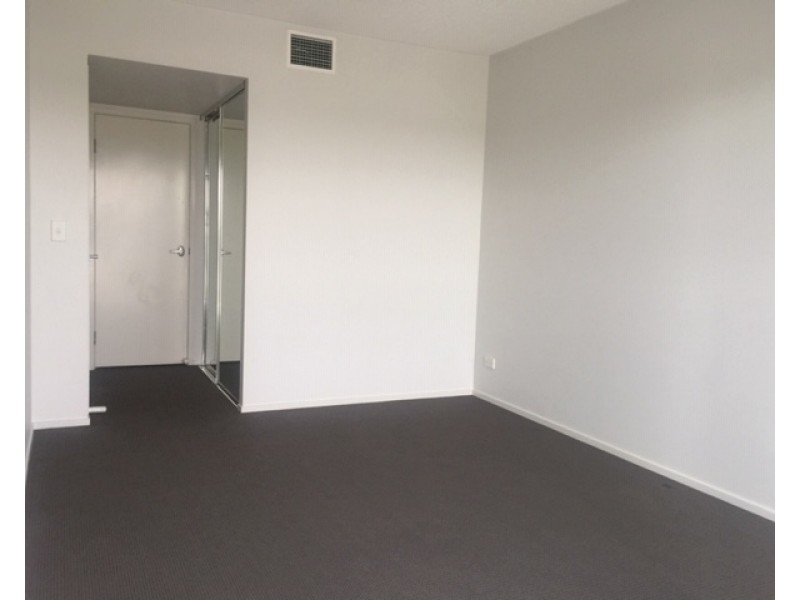 27 Station Rd, Indooroopilly QLD 4068