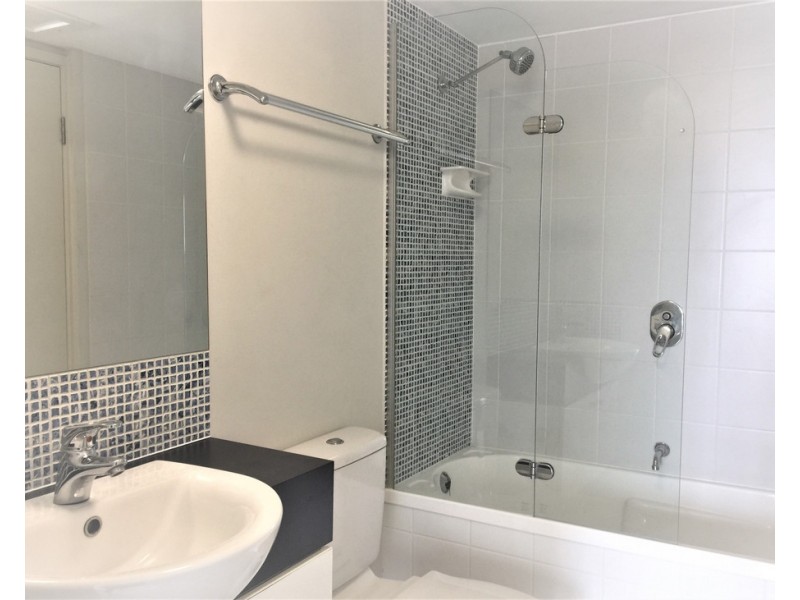 27 Station Rd, Indooroopilly QLD 4068